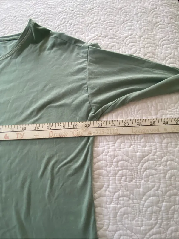 Kuhl Sage Green Long-Sleeve Crewneck Top Size L Casual Comfortable - Image 8
