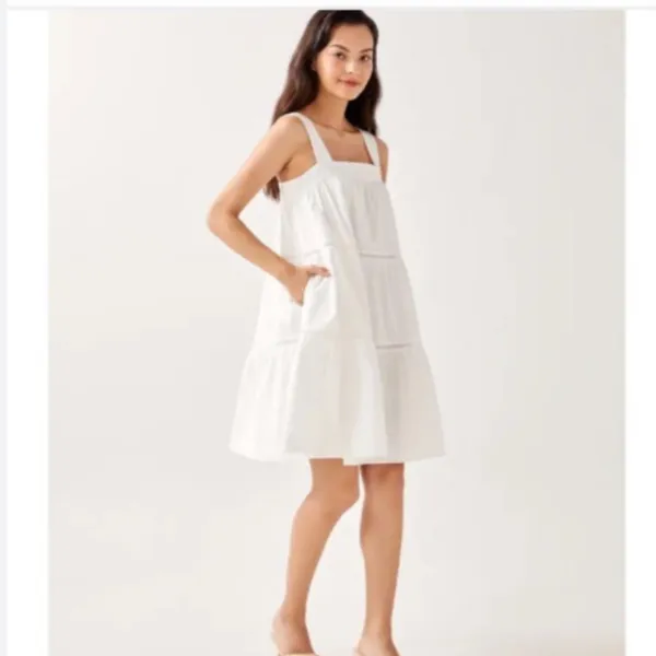 White Tiered Square Neck Sundress w/ Pockets Size 8 - Image 2