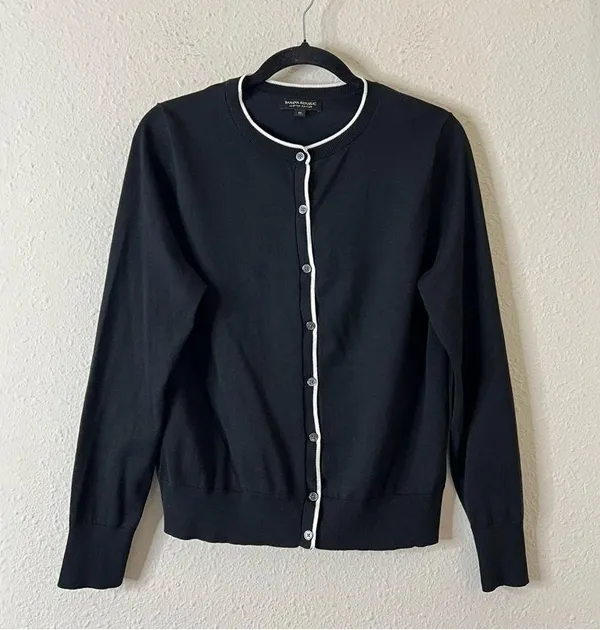 Banana Republic Crew Neck Black Cardigan Size Medium Stretch Cotton - Image 2