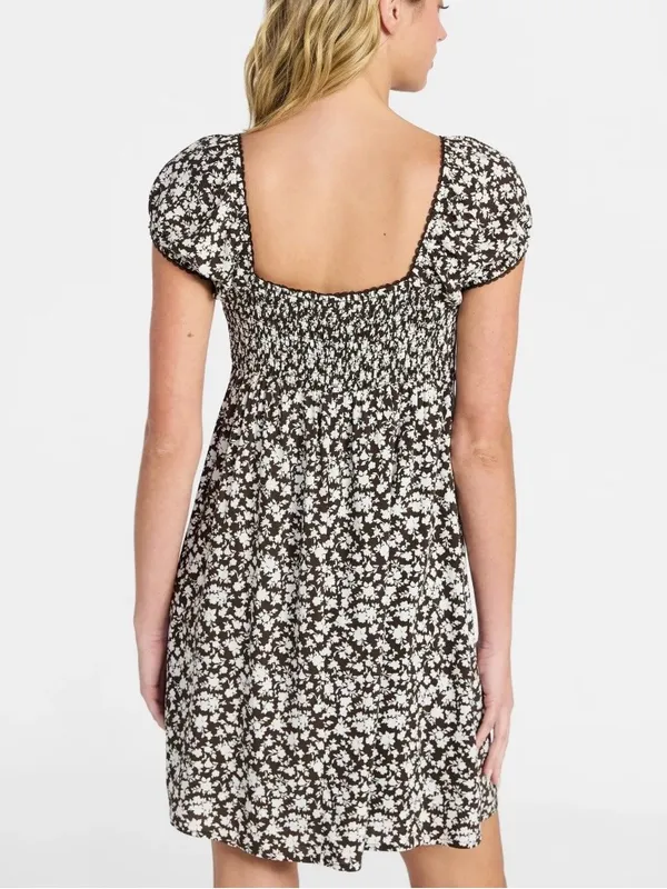 🎉4 for $20 NWT No Boundaries Fit and Flare Dress with Puff Sleeves, XS - Image 3