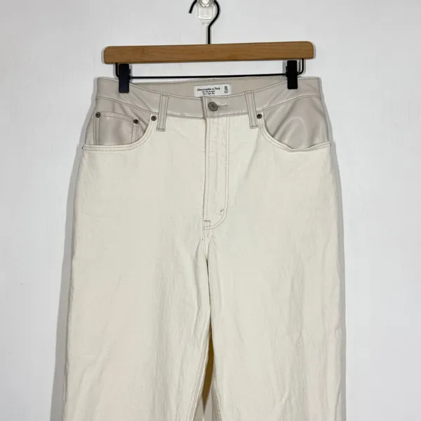 Abercrombie‎ & Fitch Jeans The 90s Straight Ultra High Rise Curve Love Size 10R - Image 3