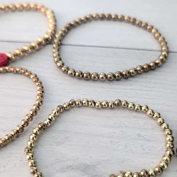 Bundle of 6 Bracelets - Gold Tone Stretch Bracelets - Fair Condition - Image 4