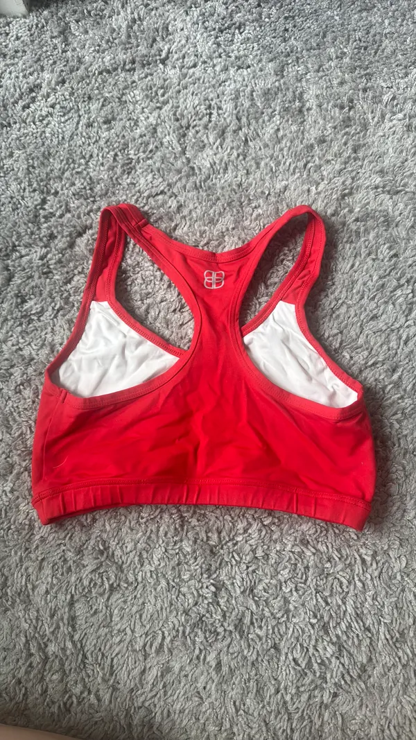 Red sports bra Size M - Image 2