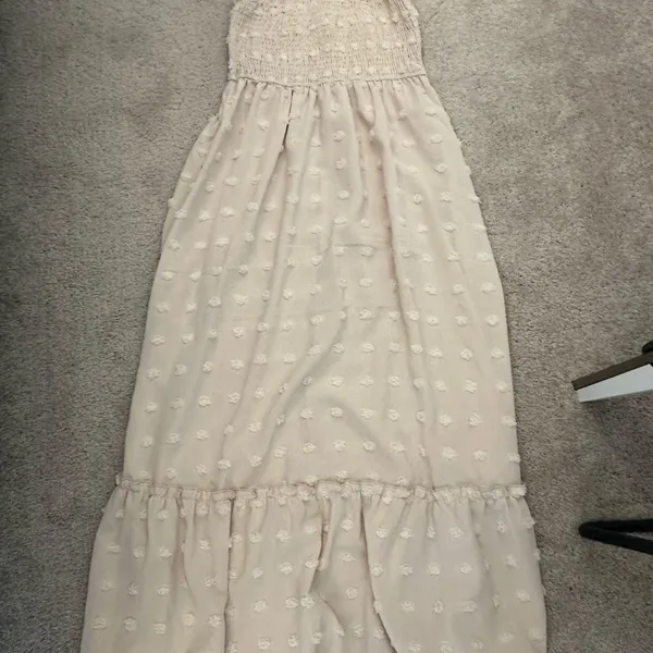 Elegant Pink Smocked Dress - Image 3