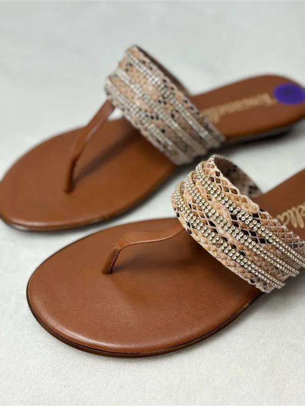Toscanella‎ Women's Tan Beaded Thong Sandals size 8.5 - Image 6