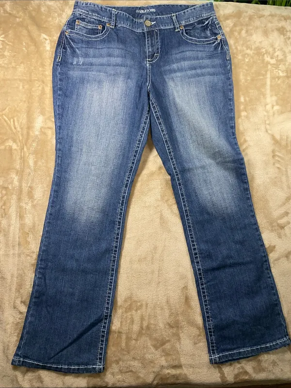 Maurices Dark Blue Flare Jeans with Embroidered Back Pocket - Image 3