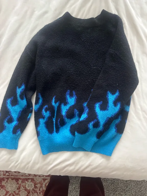 Blue flame sweater  - Image 3