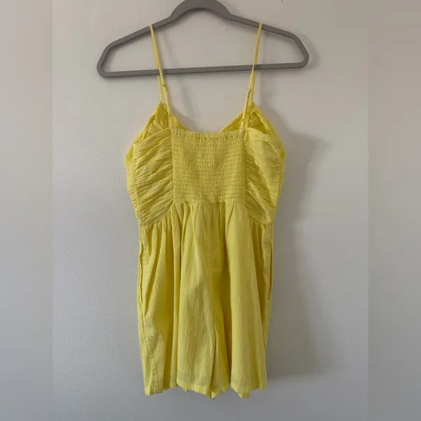 Aerie Yellow Smocked Keyhole Beachy Romantic Summer Yellow Romper size small - Image 6