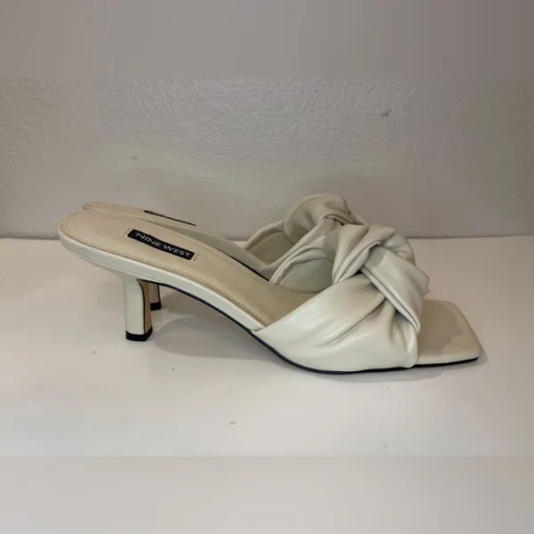 Nine West Knot 3 Ivory Slip On Squared Open Toe Kitten Heels‎ Sandals Size 9 M - Image 4