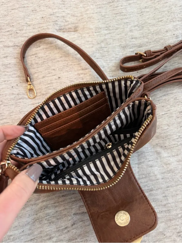 🍁 Madison West Brown Leather Crossbody Clutch Wristlet with Gold Hardware - Image 6