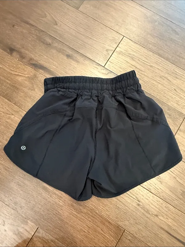Lululemon Tracker Black Athletic Shorts Size 4 - C3-233 - Image 7