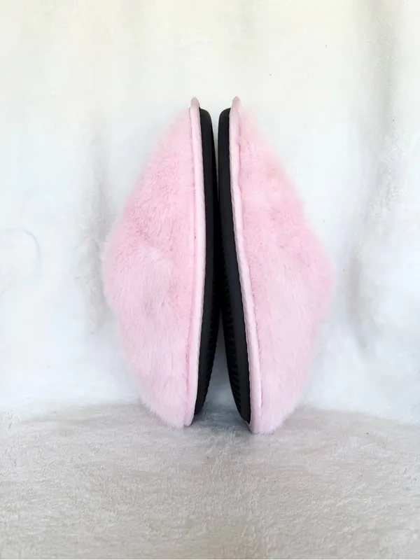 MWT Victoria’s Secret Luxe Plush Closed-Toe Slippers Size L - Image 4