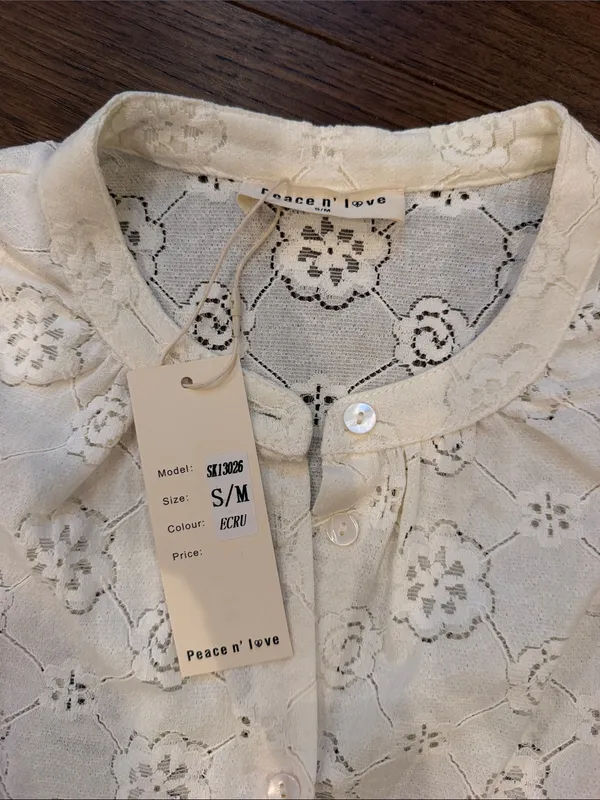Peace n Love Cream Lace Button-Front Top Size Small/Medium NWT - C72-036 - Image 3