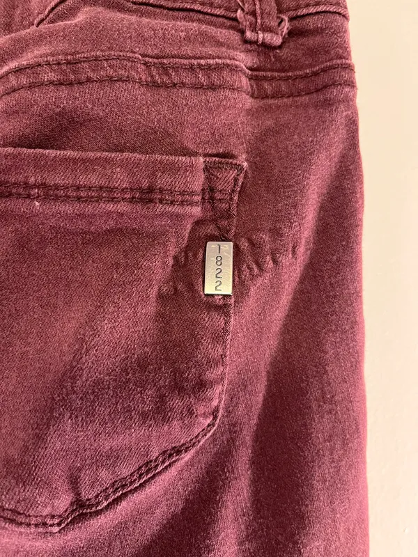 1822 Denim Lisbon Burgundy Skinny Jeans - Size 26 - Image 6