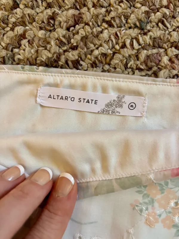 Altar’d State NWOT white boho spring skirt with pink & blue flowers on it - Image 9