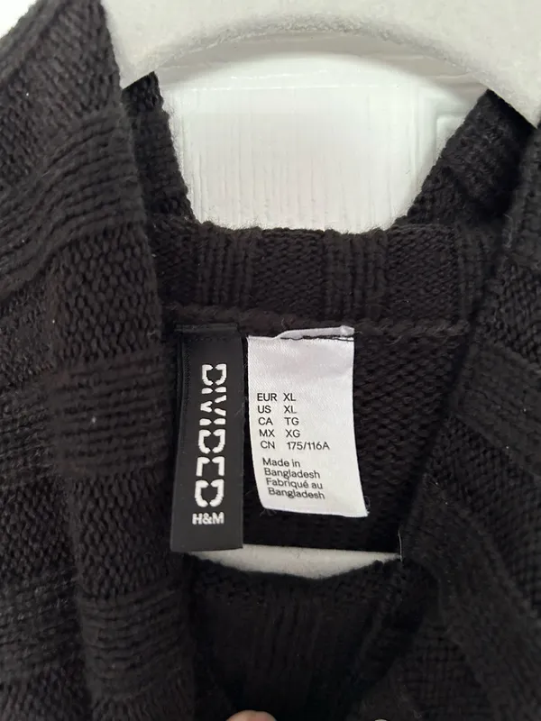 H&M Sweater Cropped - Image 2