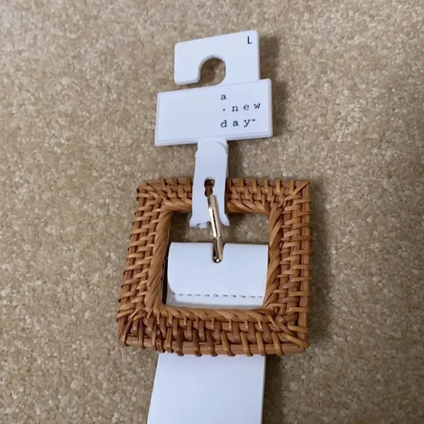 Women’s White Belt Woven Look Buckle Size L - Image 2