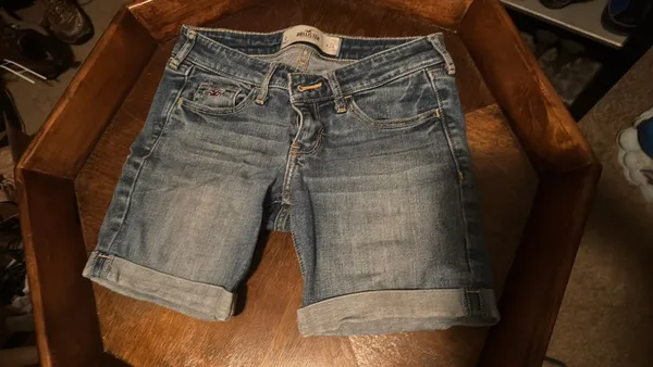 Hollister Shorts - Image 3