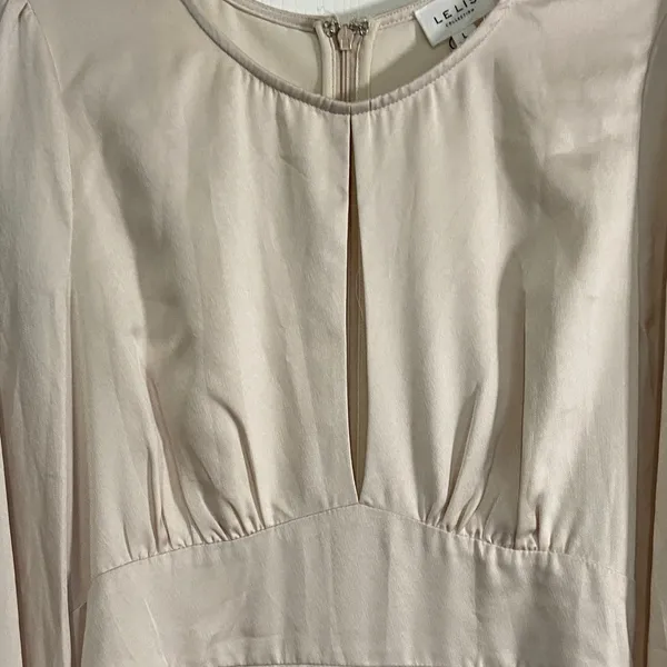 Le Lis Cream Collection Dress - Image 4