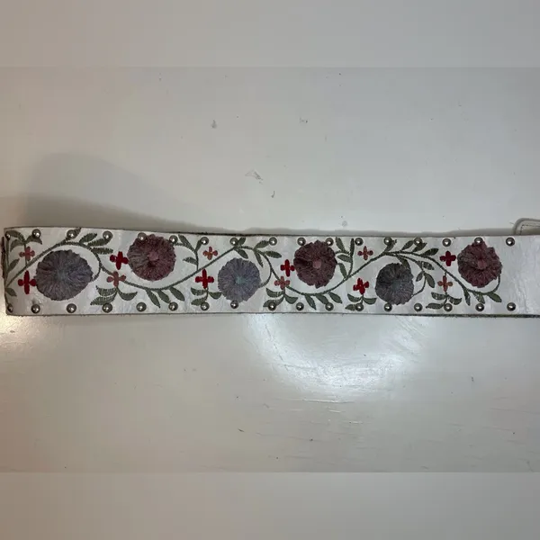 Calvin Klein‎ Y2K Boho Floral Embroidered White Genuine Leather Belt Size M - Image 3