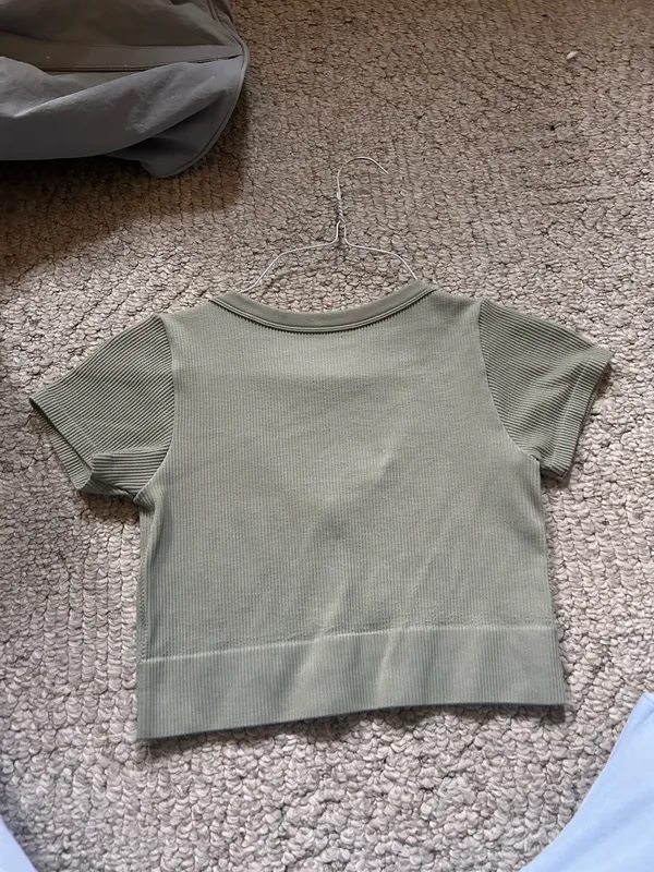 Garage V-Nexk Cropped T-Shirt - Image 3