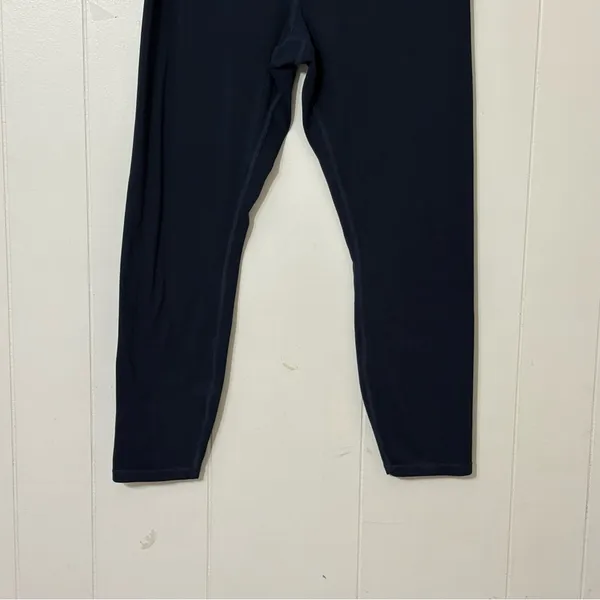 Quince Ultra Form High Rise Capri Leggings Navy Blue L Athleisure Workout Yoga - Image 5