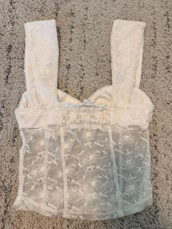 Urban Outfitters Top Kimchi Blue Lace - Image 2