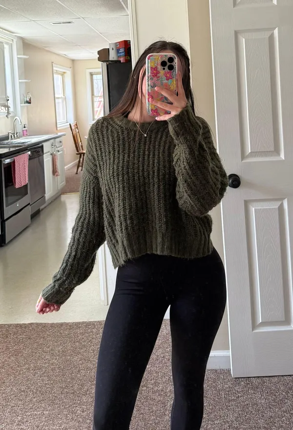 American Eagle Outfitters Sweater - Image 2