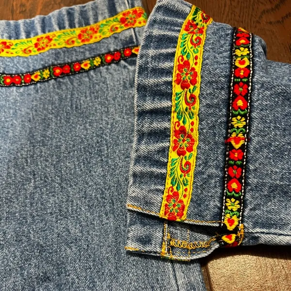 Disney Pooh Tigger Vintage Embroidered Denim Cropped Jeans - Image 3