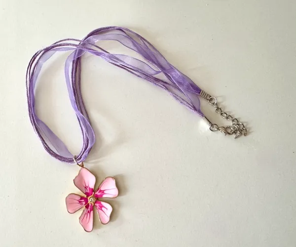 Pink Hawaiian Flower Necklace - Image 2