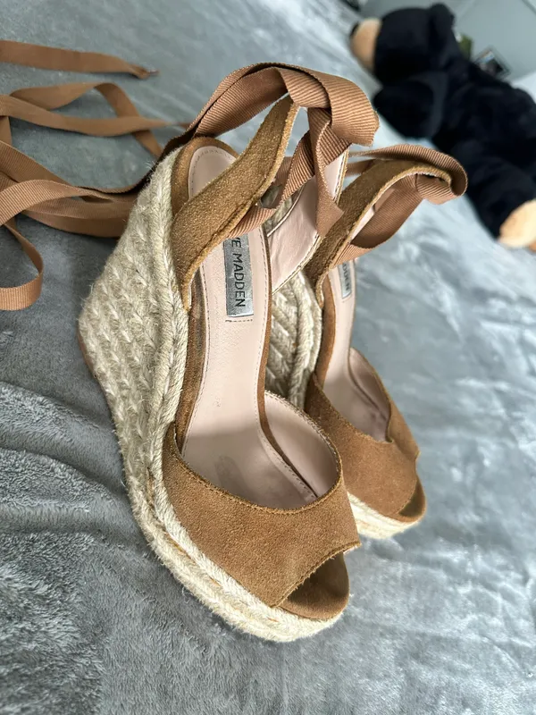 Steve Madden Secret Wedge in Camel Suede - Image 2