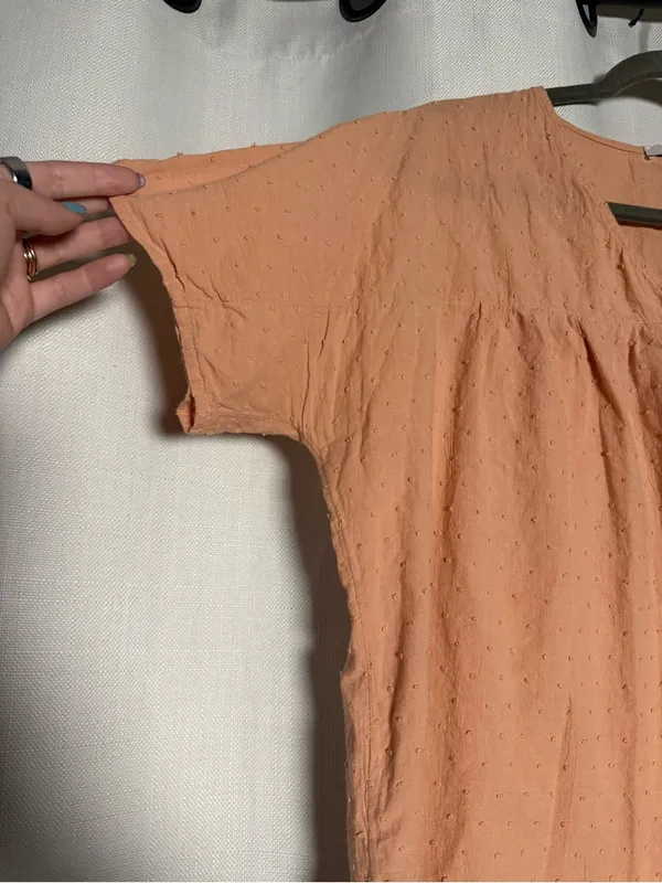 Madewell Rhyme Button Front Swiss Dot Top in Antique Coral Size Small - Image 5