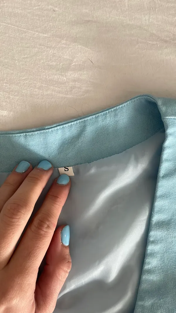 Size Small Light Blue Linen Vest And Pants - Image 4