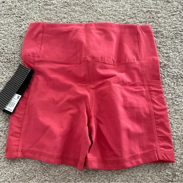 Bebe Sport Women's Mesh Pocket Short - Image 4