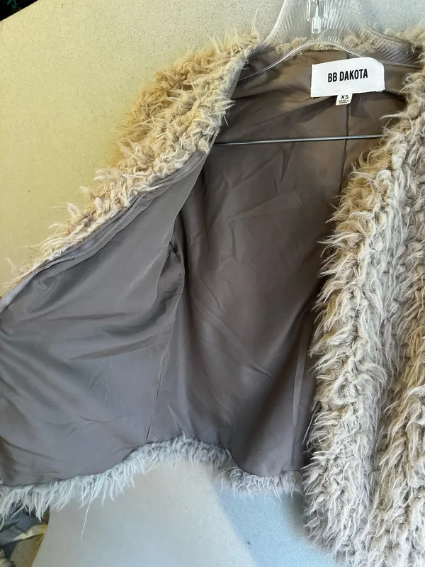 BB Dakota Faux Fur Jacket - Image 3