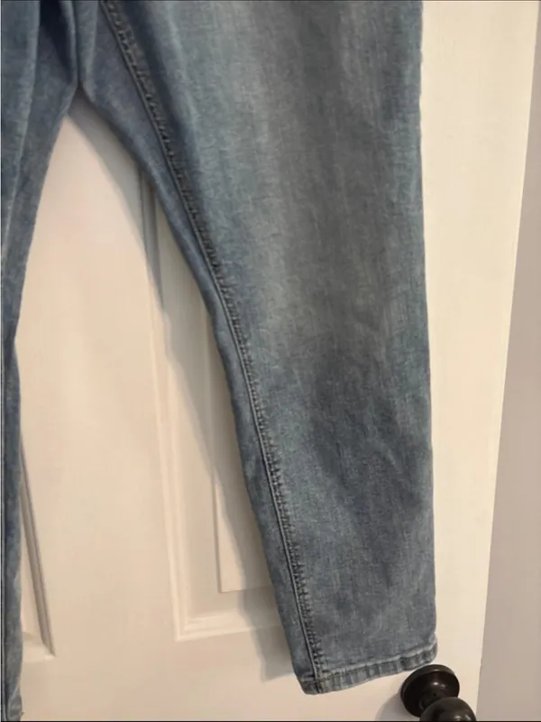 Old Navy size 16 short super skinny jeans - Image 5