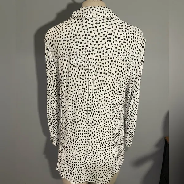 Market & Spruce Black and White Dot button down blouse shirt top large NWT - Image 2