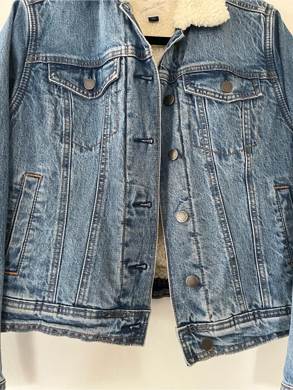 Universal Threads Denim Sherpa Jacket XS Light Wash Trucker Cozy Outdoors Fall - Image 3