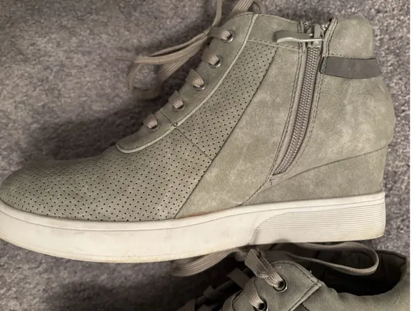 Journee Collection Women's High-Top Sneakers in Light Gray Size 11 - Image 4
