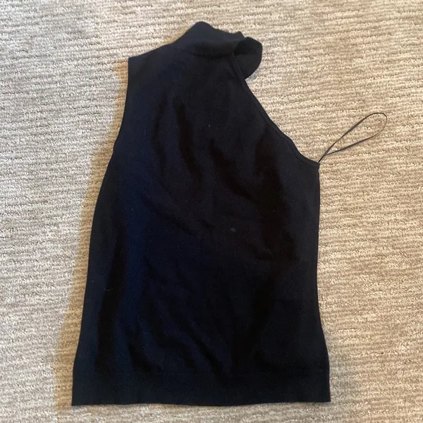 L'AGENCE Elegant Black Knitwear - Image 2