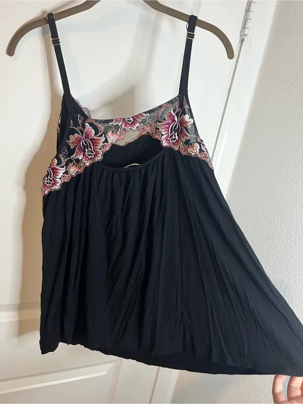Soma Lined Fairy Delicate Floral Embroidery Adjustable Soft Camisole Top Size XL - Image 2