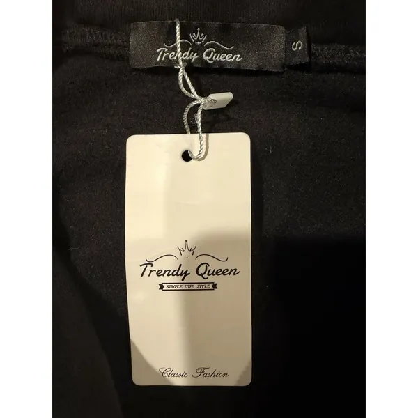 Trendy Queen Zip Up Hoodies For Women Cropped Sweatshirts Fall Y2K Size Small - Image 8