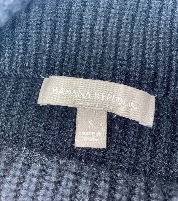 Banana republic sweater - Image 8