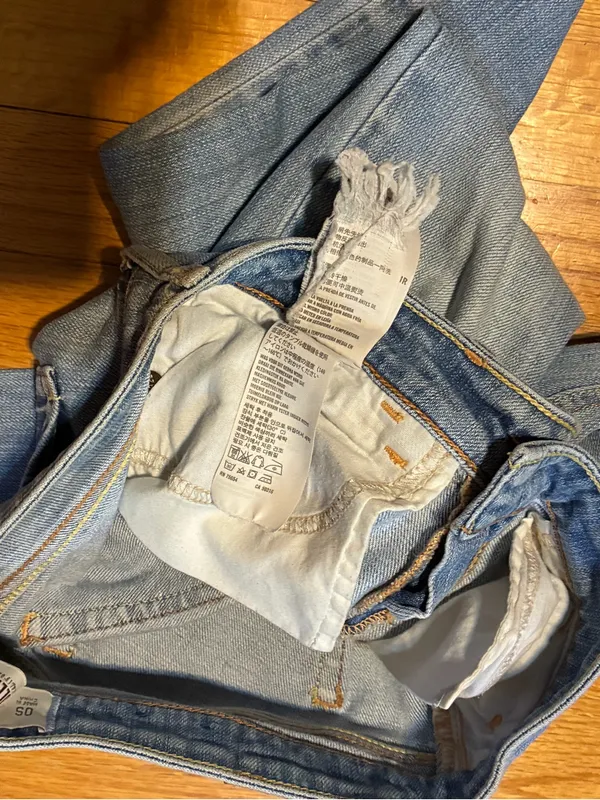Hollister Distressed Light Wash Denim Jeans Blue Women's 0S 24x29 - Image 8