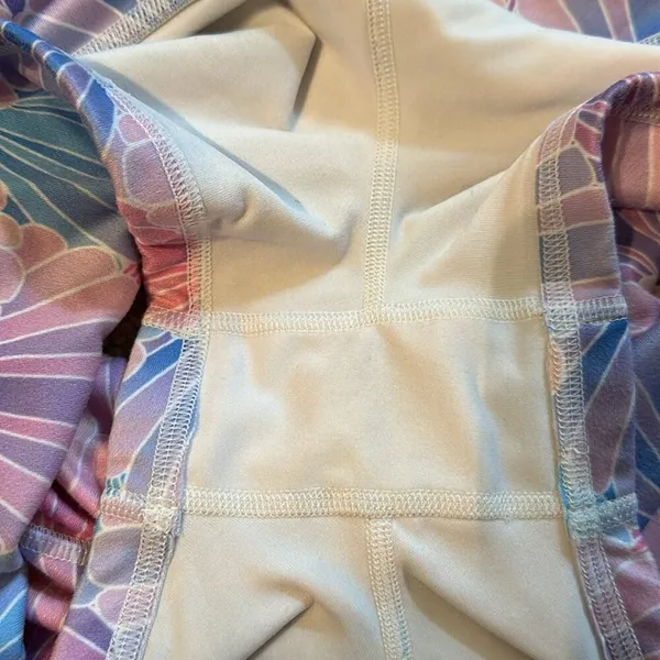 Fleo Pink, Blue & Purple Mermaid Shell Print Low Rise Activewear‎ Shorts Sz S - Image 8