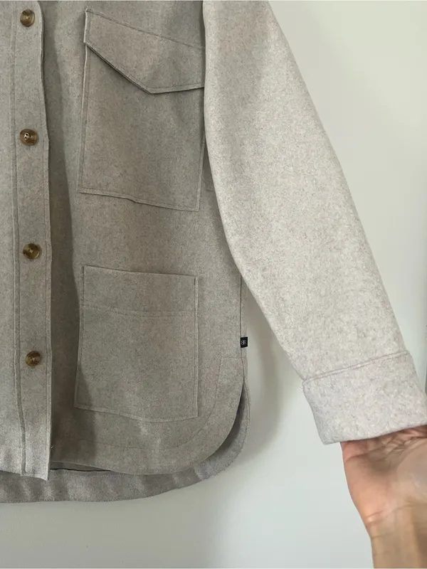 Banana Republic Oatmeal Beige Shacket Medium Neutral Shirt Jacket Minimalist - Image 4