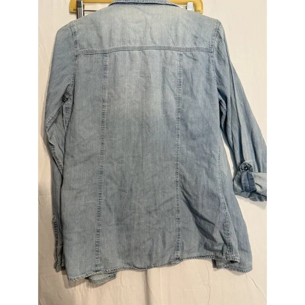 maurices Women's Blue Solid Denim Collared Long Sleeve Button-Up Shirt M - Image 4