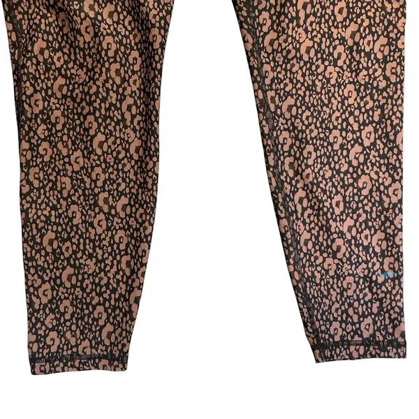Old Navy Active Powersoft Leopard Pocket Leggings High Rise XL Go Dry 7/8 Casual - Image 6