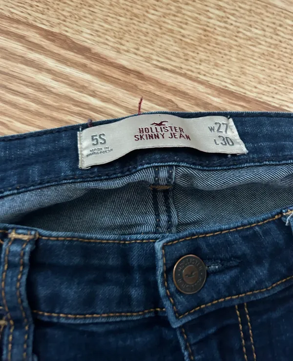 Hollister Jeans - Image 3