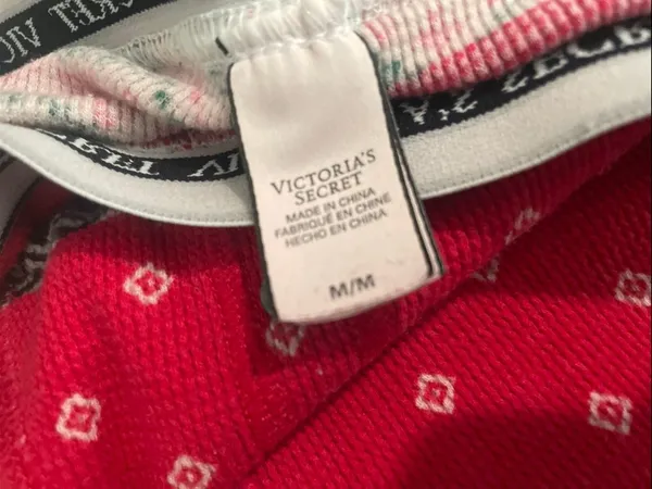 Victoria's Secret Red Patterned Pajama Leggings with Pink and Gold Accents - Image 2